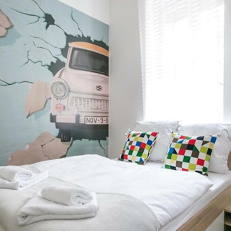Studio Apartment For 3 เบอร์ลิน ภายนอก รูปภาพ