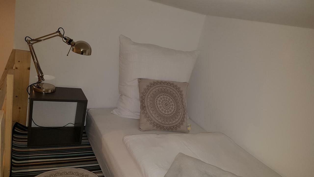 Studio Apartment For 3 เบอร์ลิน ภายนอก รูปภาพ