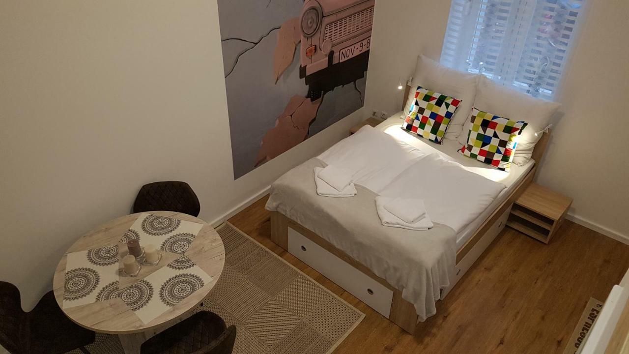 Studio Apartment For 3 เบอร์ลิน ภายนอก รูปภาพ