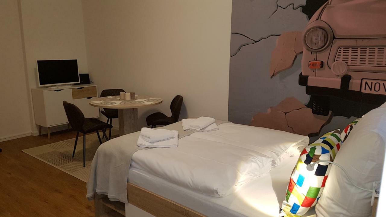 Studio Apartment For 3 เบอร์ลิน ภายนอก รูปภาพ